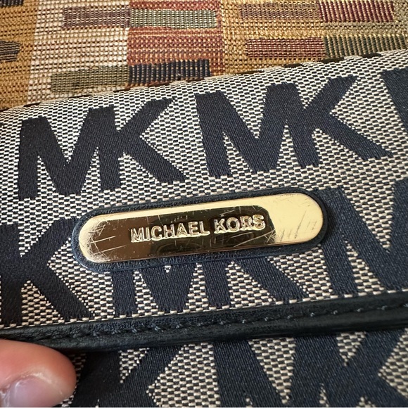 MICHAEL KORS Y2K Signature Mini Shoulder bag with Wallet - Picture 14 of 16